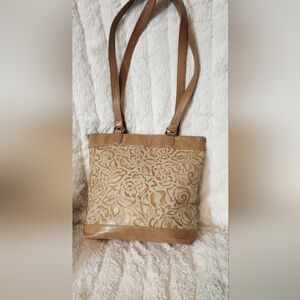 Elegant Tan Shoulder Bag